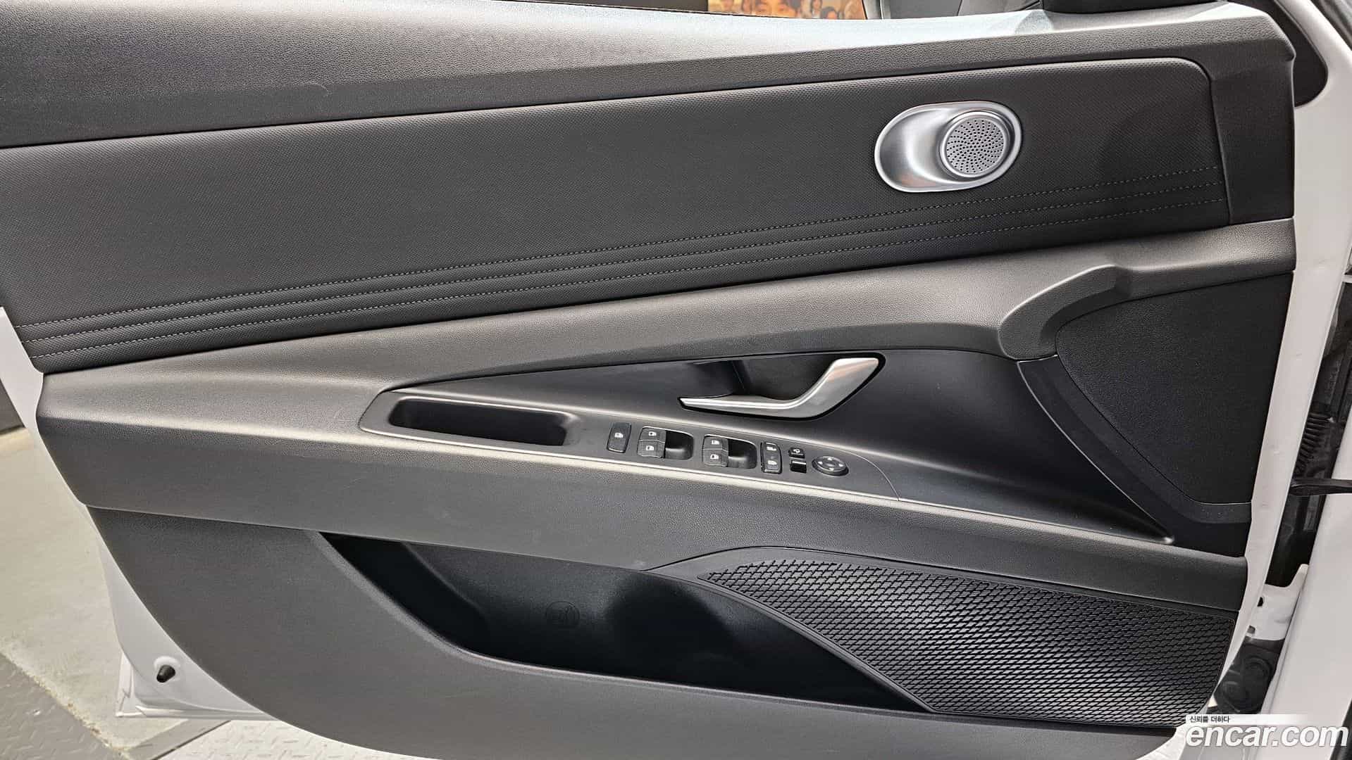 AVANTE Hyundai 2023.2-INNER-034