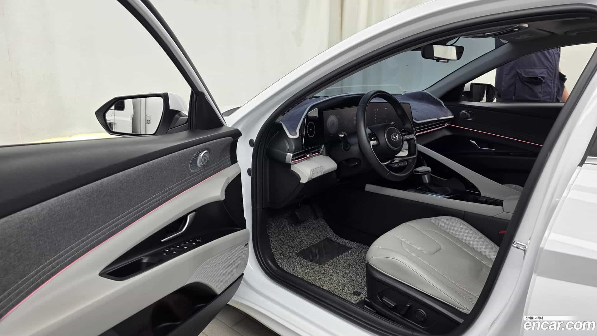 AVANTE Hyundai 2022.11-INNER-010