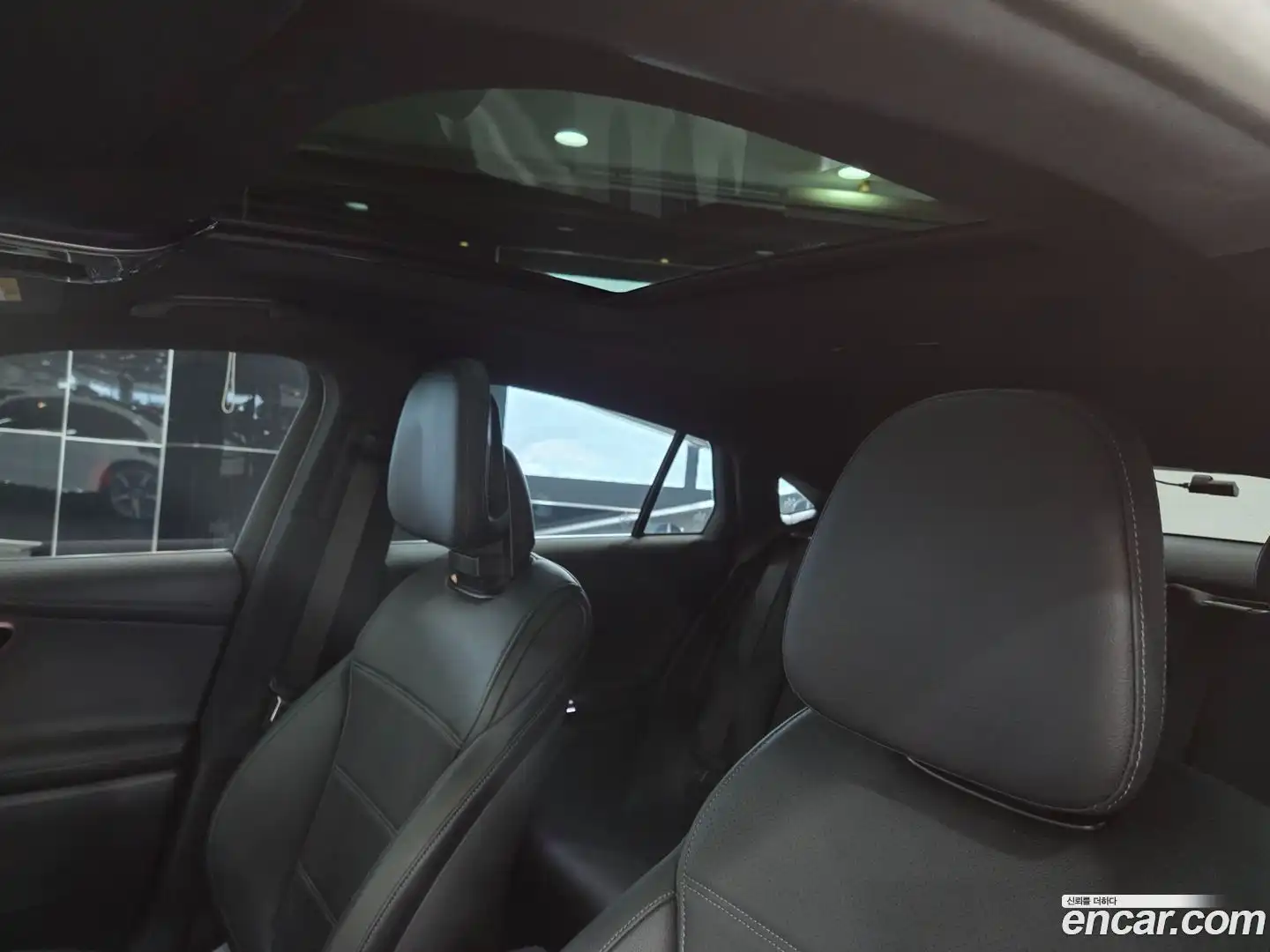 GLC-Class Mercedes-Benz 2025.7-INNER-010