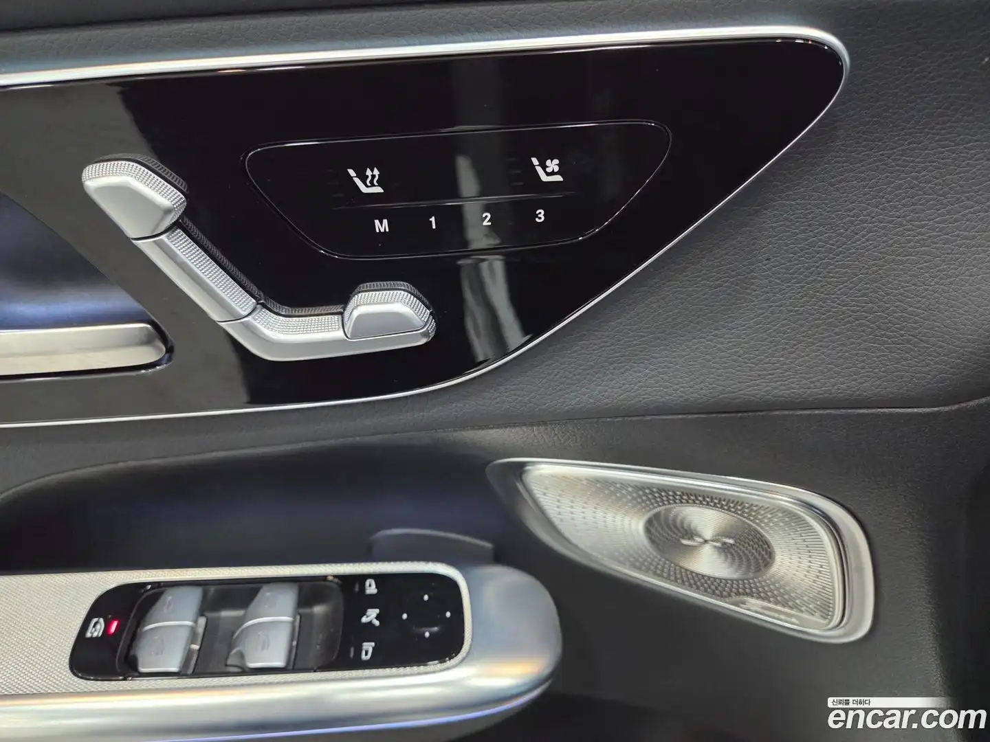 GLC-Class Mercedes-Benz 2025.7-OPTION-015