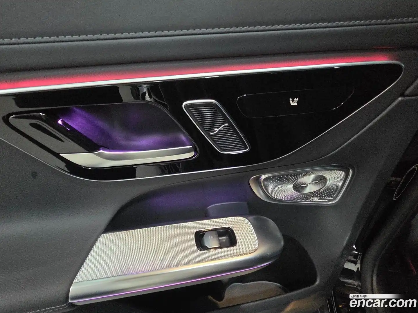 GLC-Class Mercedes-Benz 2025.7-OPTION-023