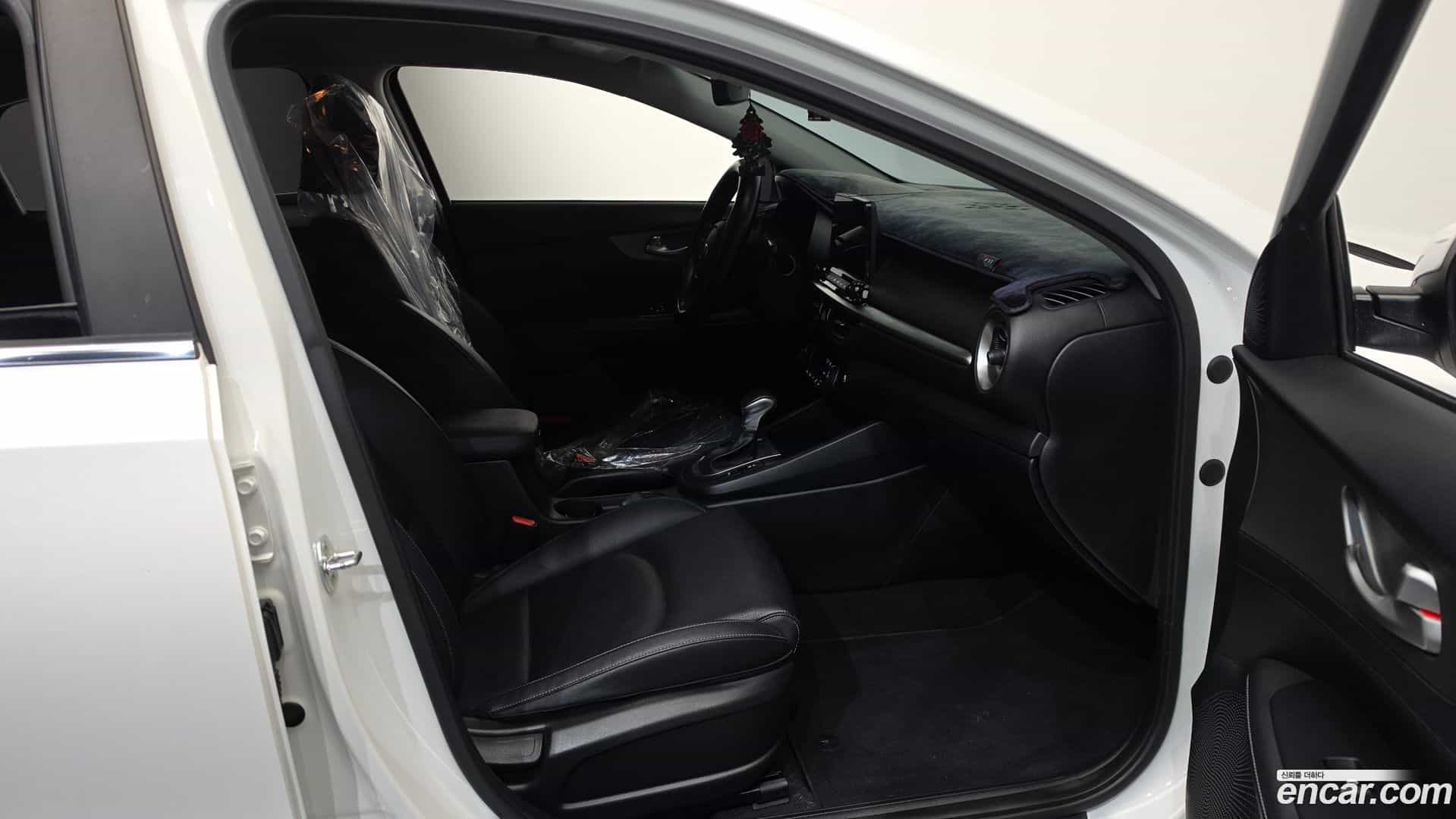 K3 Kia 2019.0-INNER-036