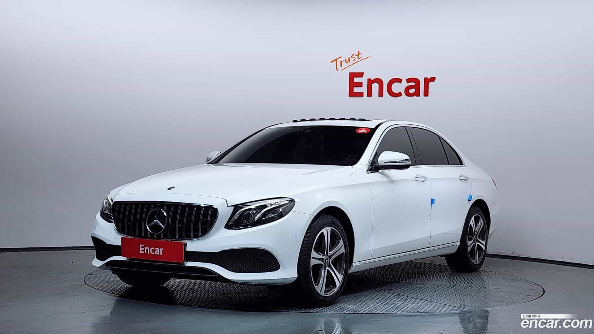 E-Class Mercedes-Benz 2018.11-OUTER-001