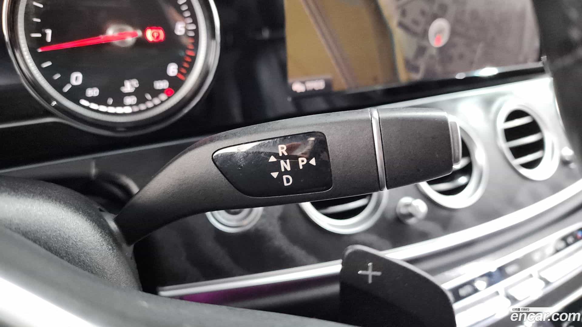 E-Class Mercedes-Benz 2018.11-INNER-009