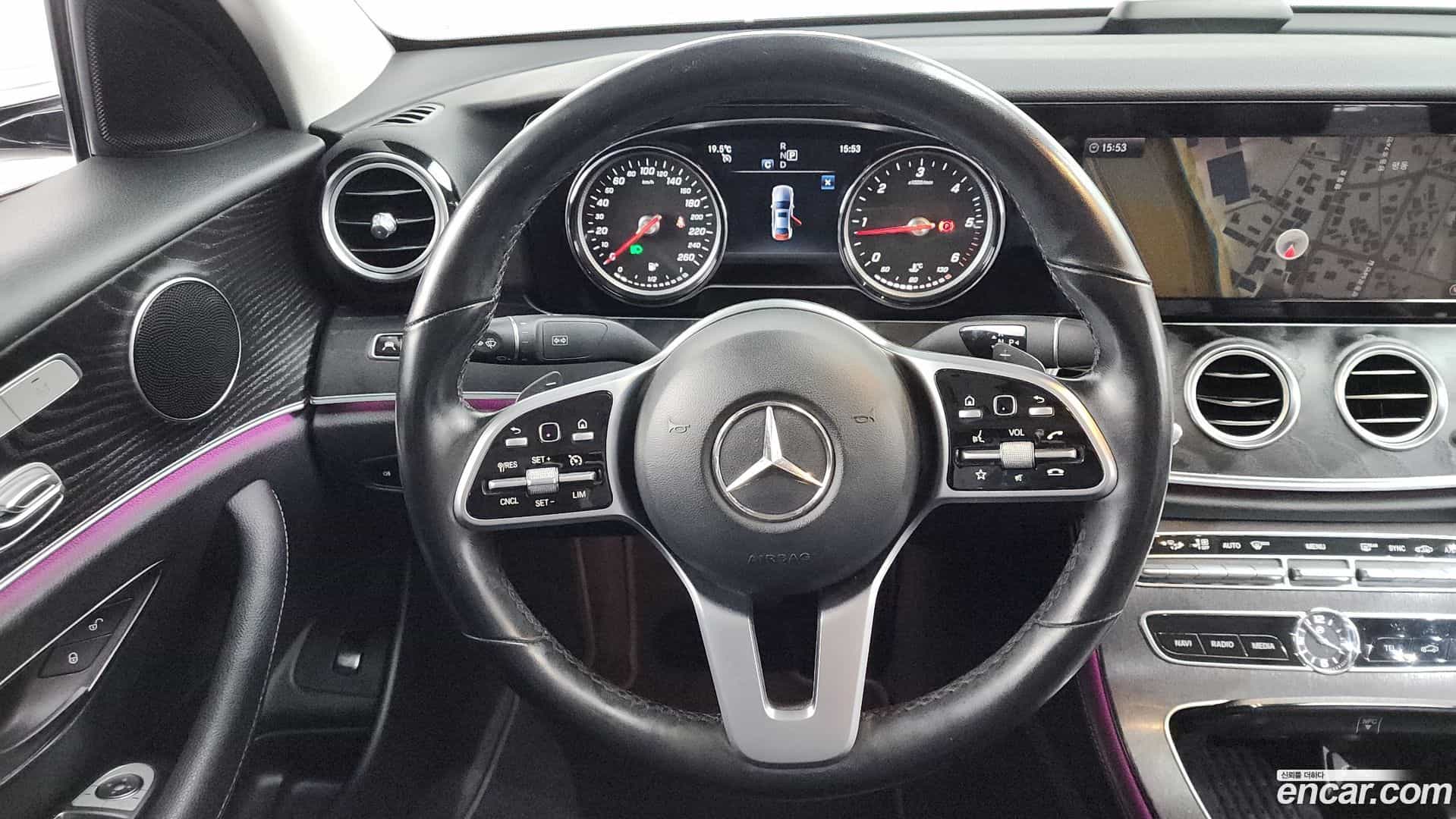 E-Class Mercedes-Benz 2018.11-OPTION-017