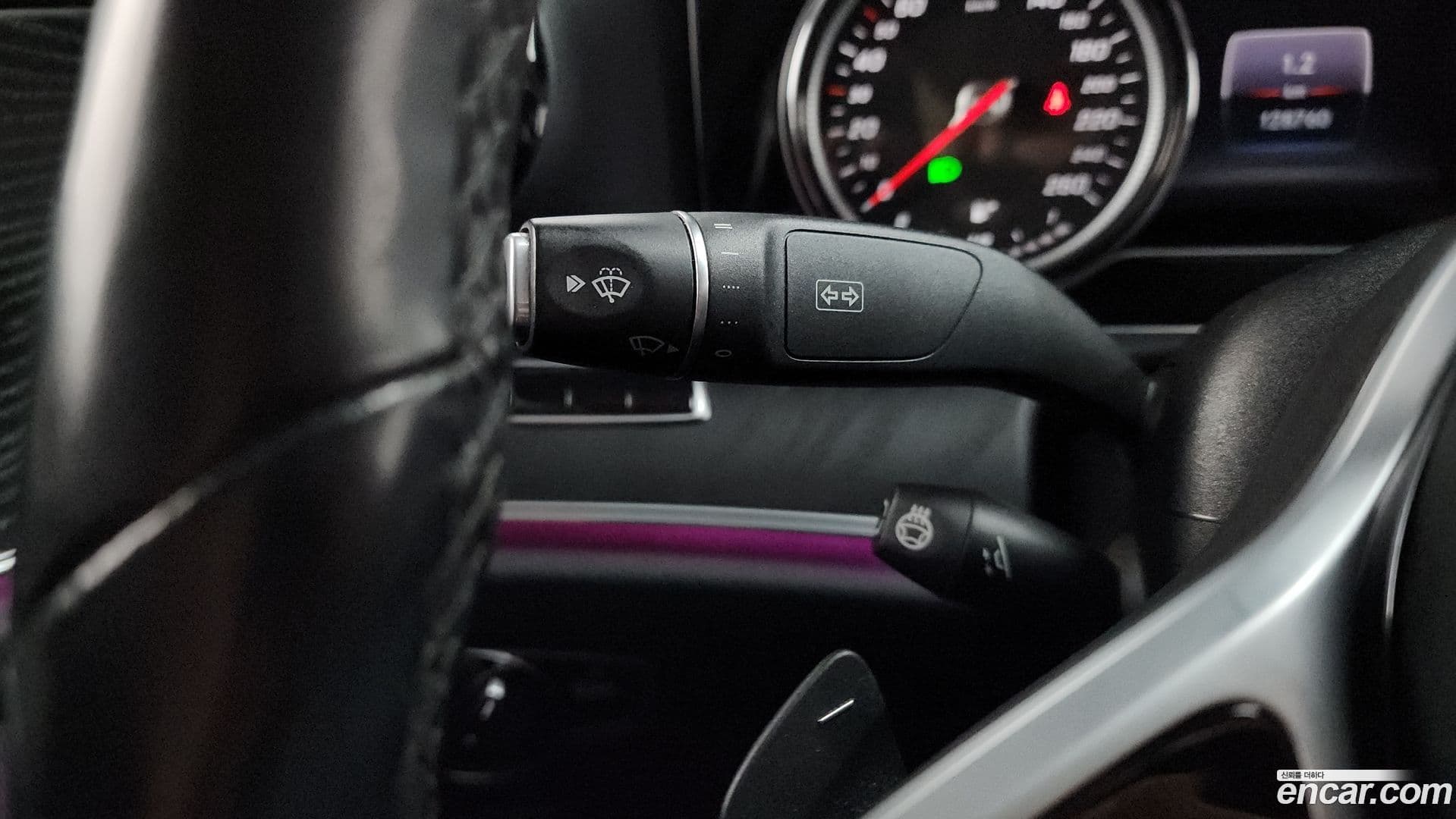 Main__Slider__Photo:E-Class Mercedes-Benz 2018.11-28