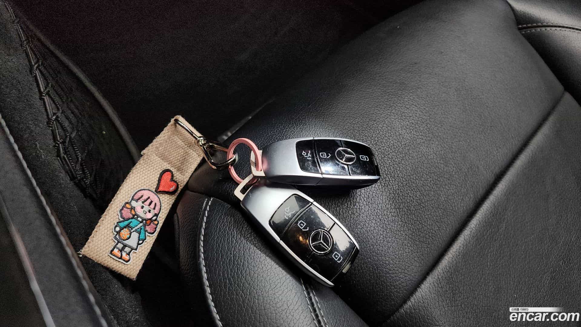 E-Class Mercedes-Benz 2018.11-OPTION-043