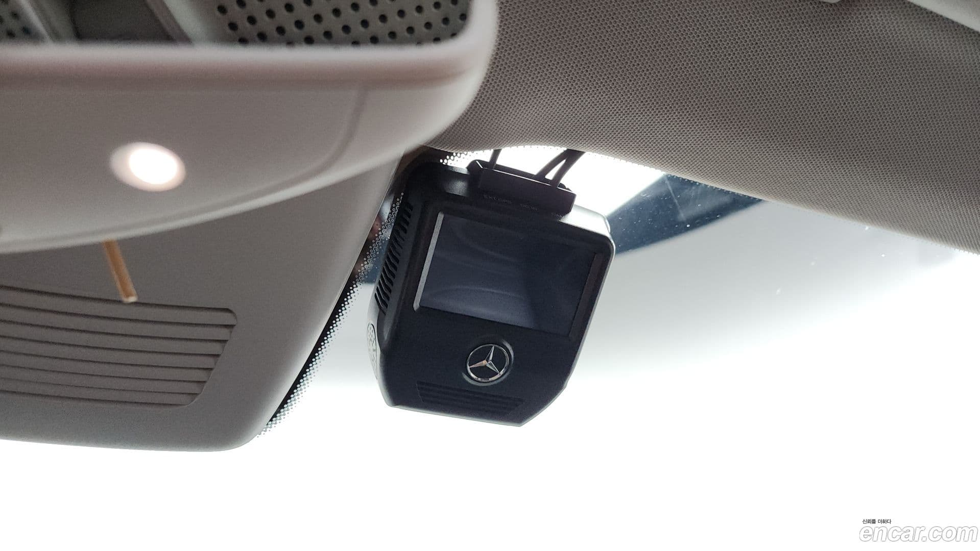 Main__Slider__Photo:E-Class Mercedes-Benz 2018.11-33