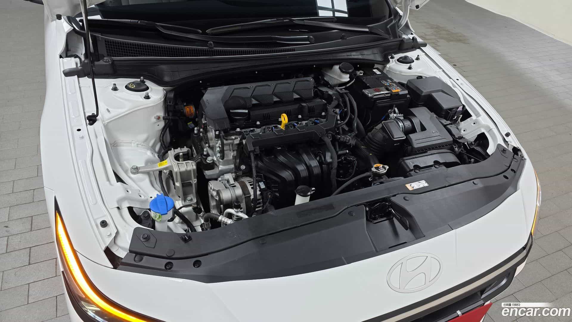 AVANTE Hyundai 2024.0-OUTER-006