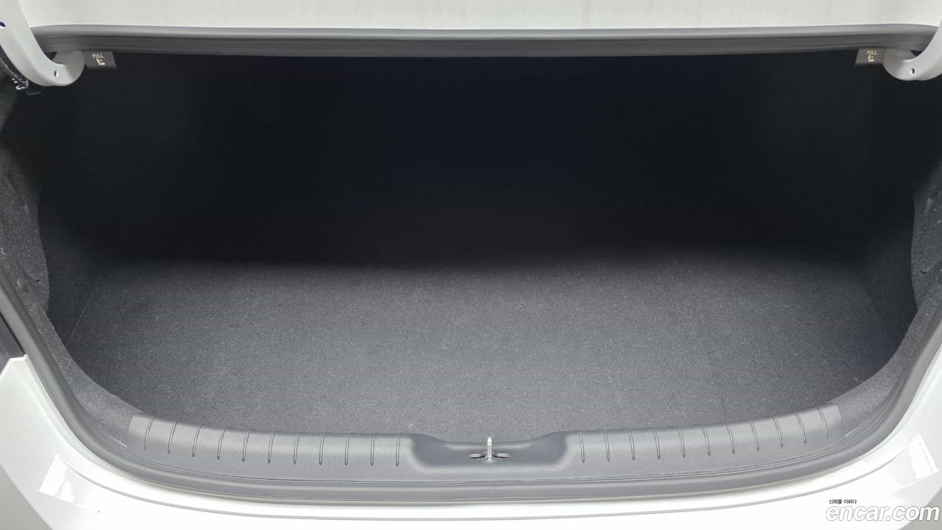 AVANTE Hyundai 2024.0-OPTION-024