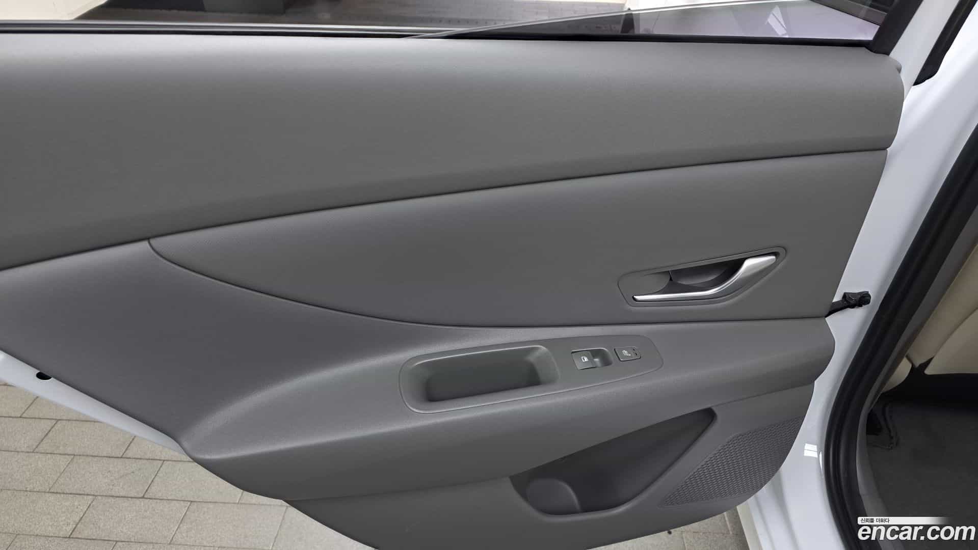 AVANTE Hyundai 2024.0-INNER-035