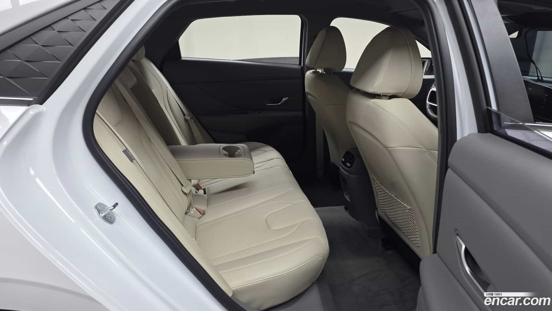 AVANTE Hyundai 2024.0-INNER-036