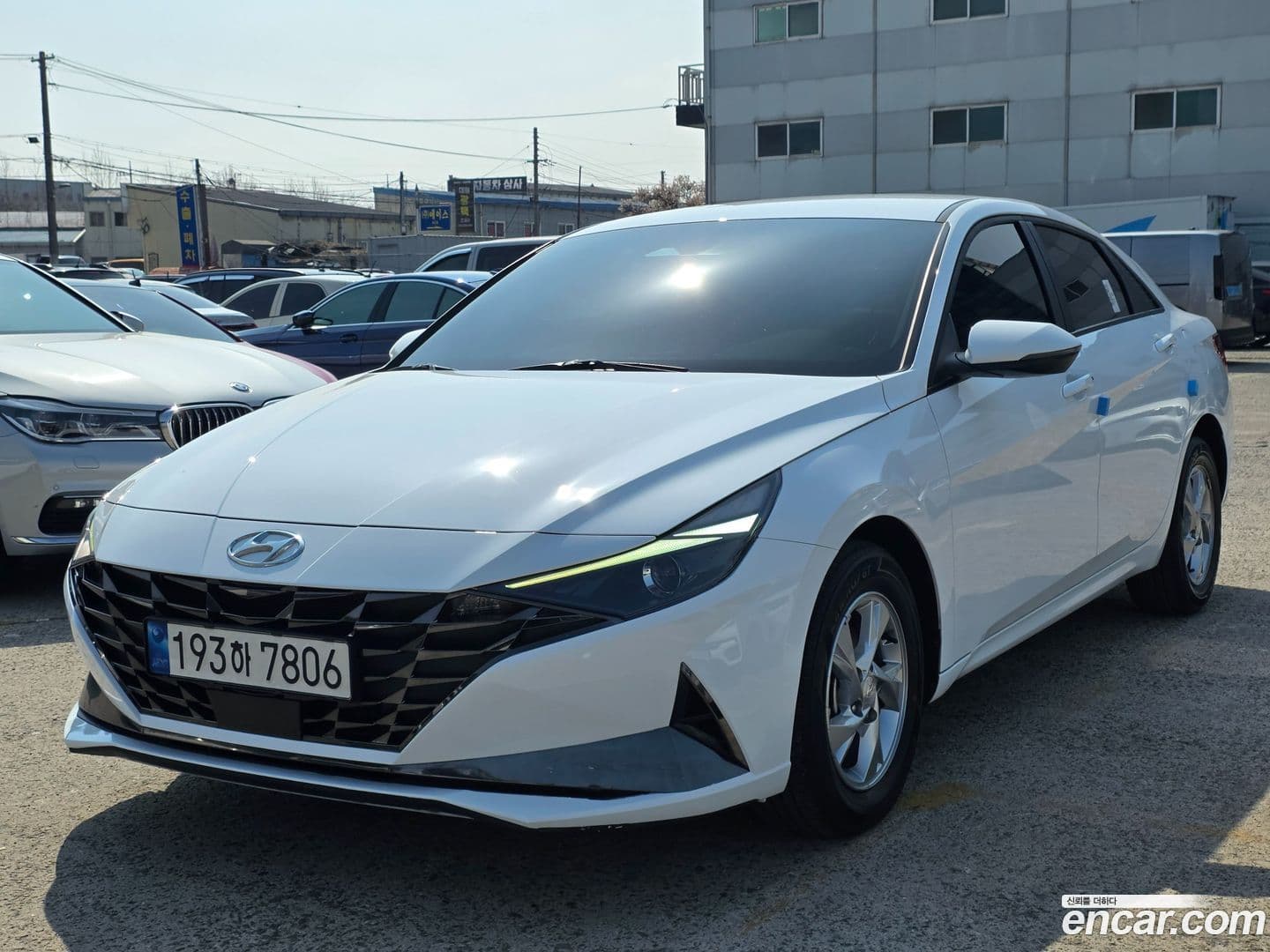 Main__Slider__Photo:AVANTE Hyundai 2022.1-0
