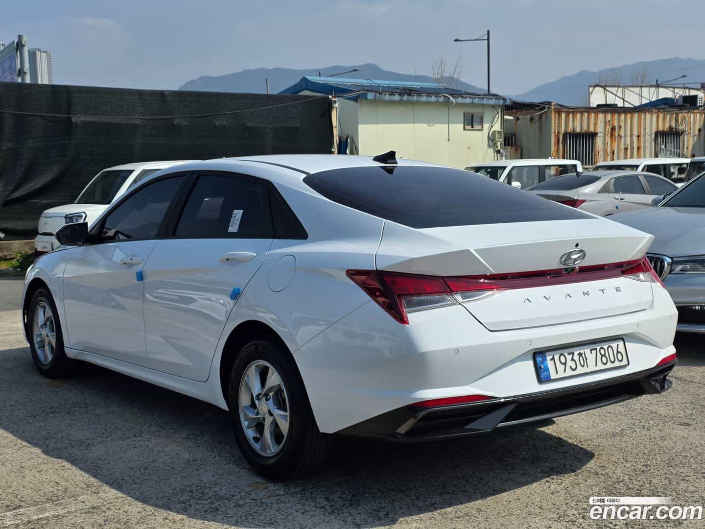 AVANTE Hyundai 2022.1-OUTER-004