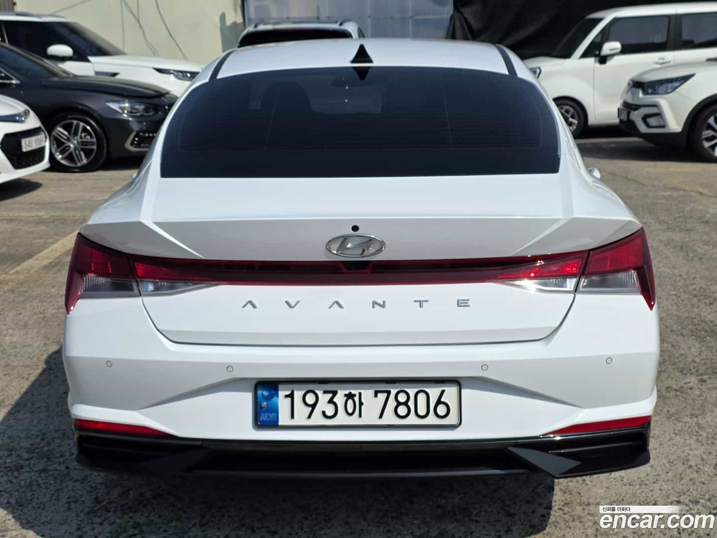 AVANTE Hyundai 2022.1-OUTER-005