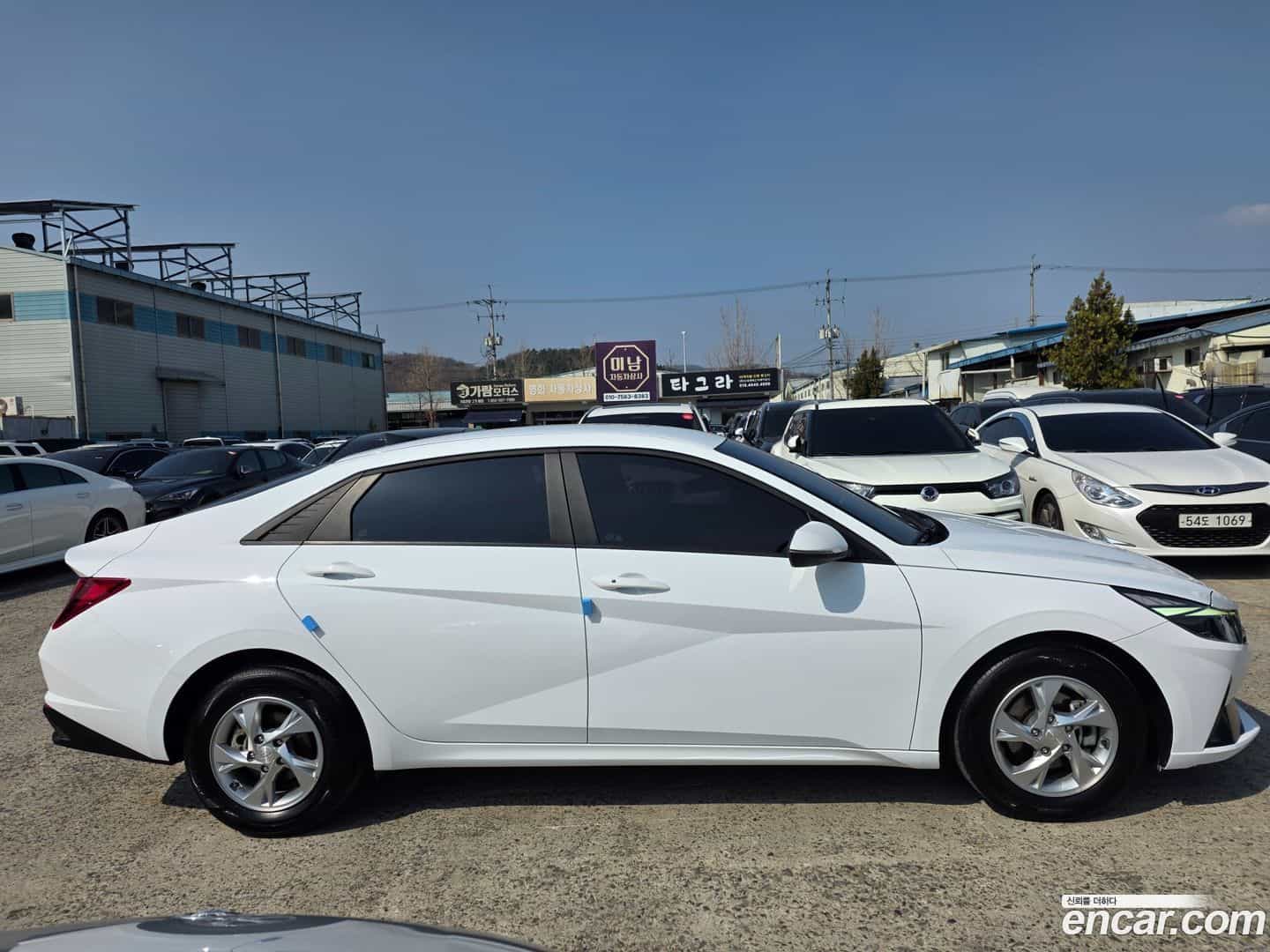 AVANTE Hyundai 2022.1-INNER-007