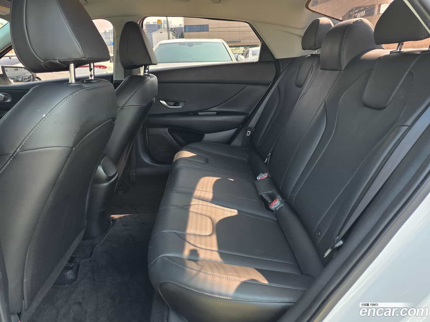 AVANTE Hyundai 2022.1-OPTION-016