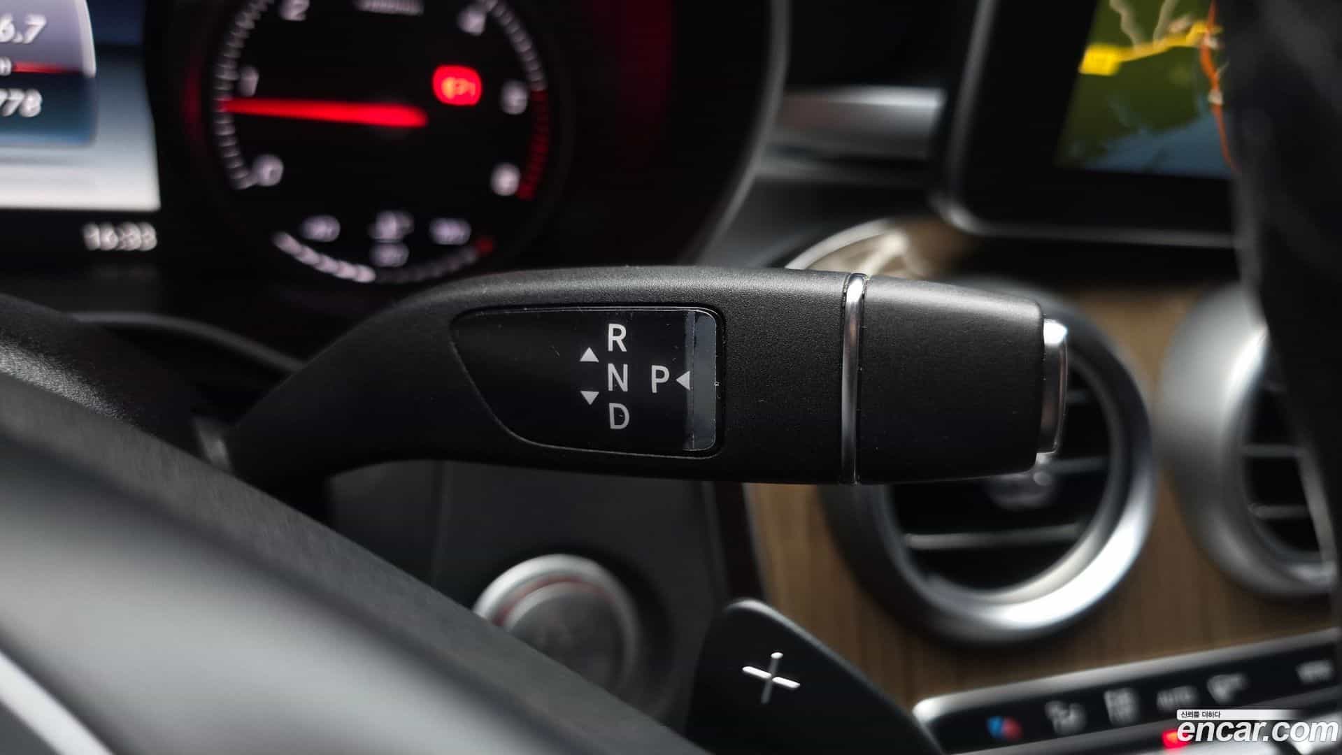C-Class Mercedes-Benz 2016.5-INNER-009