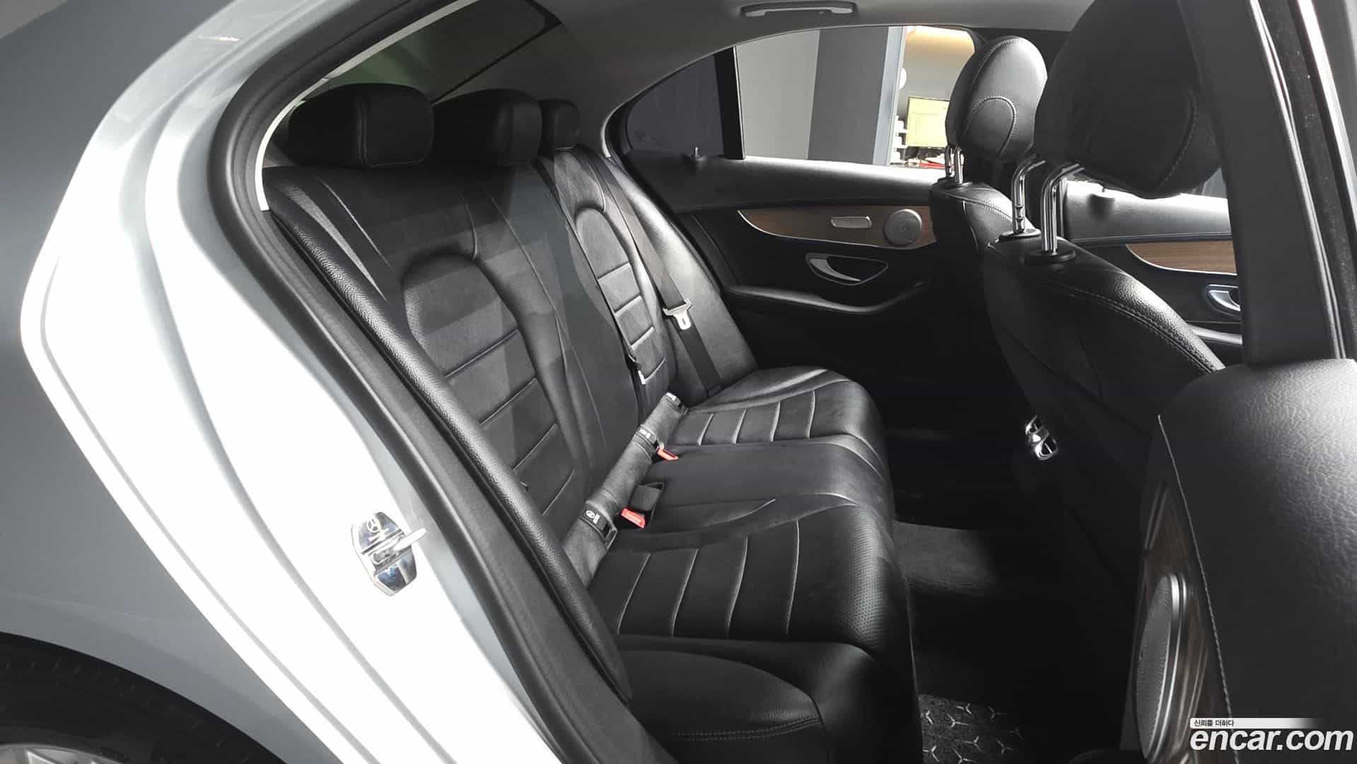 C-Class Mercedes-Benz 2016.5-OPTION-016