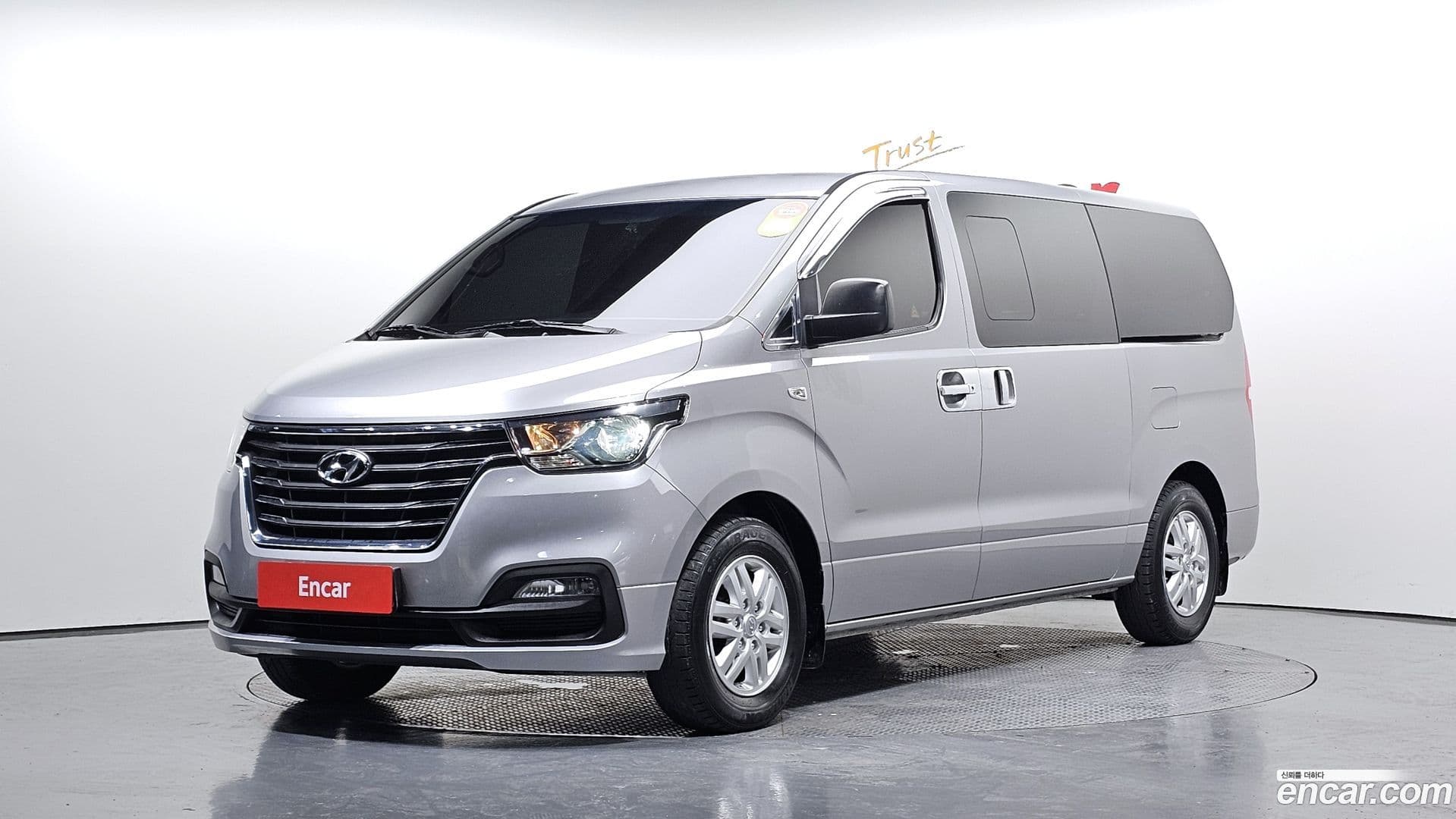 Main__Slider__Photo:Starex Hyundai 2018.8-0