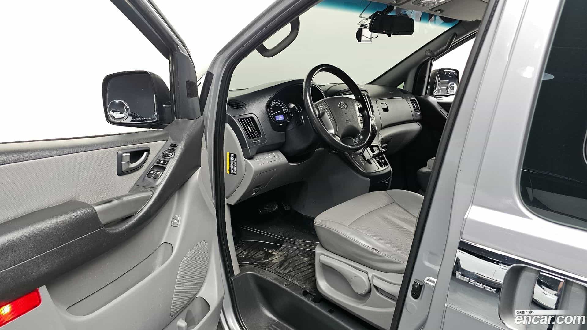 Starex Hyundai 2018.8-INNER-010