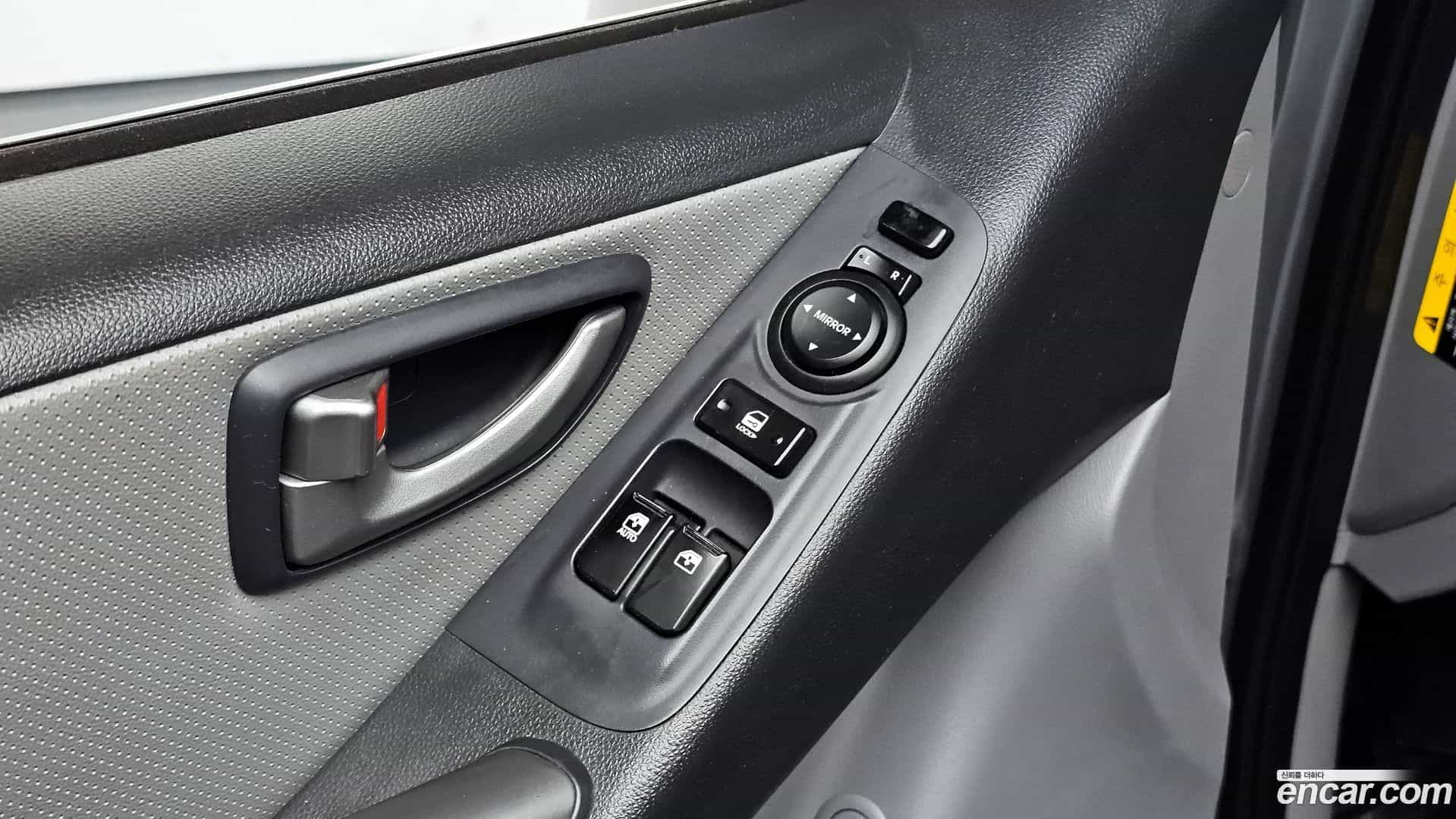 Starex Hyundai 2018.8-OPTION-022
