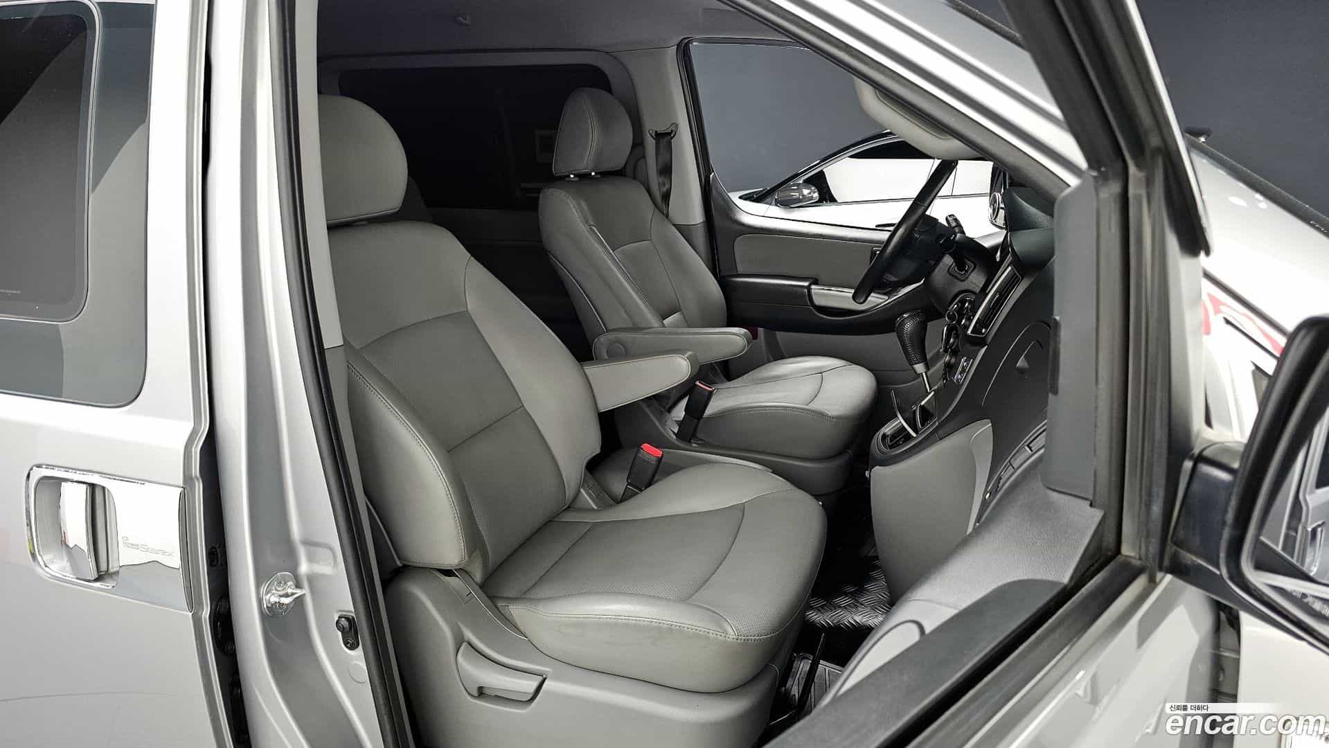 Starex Hyundai 2018.8-INNER-036