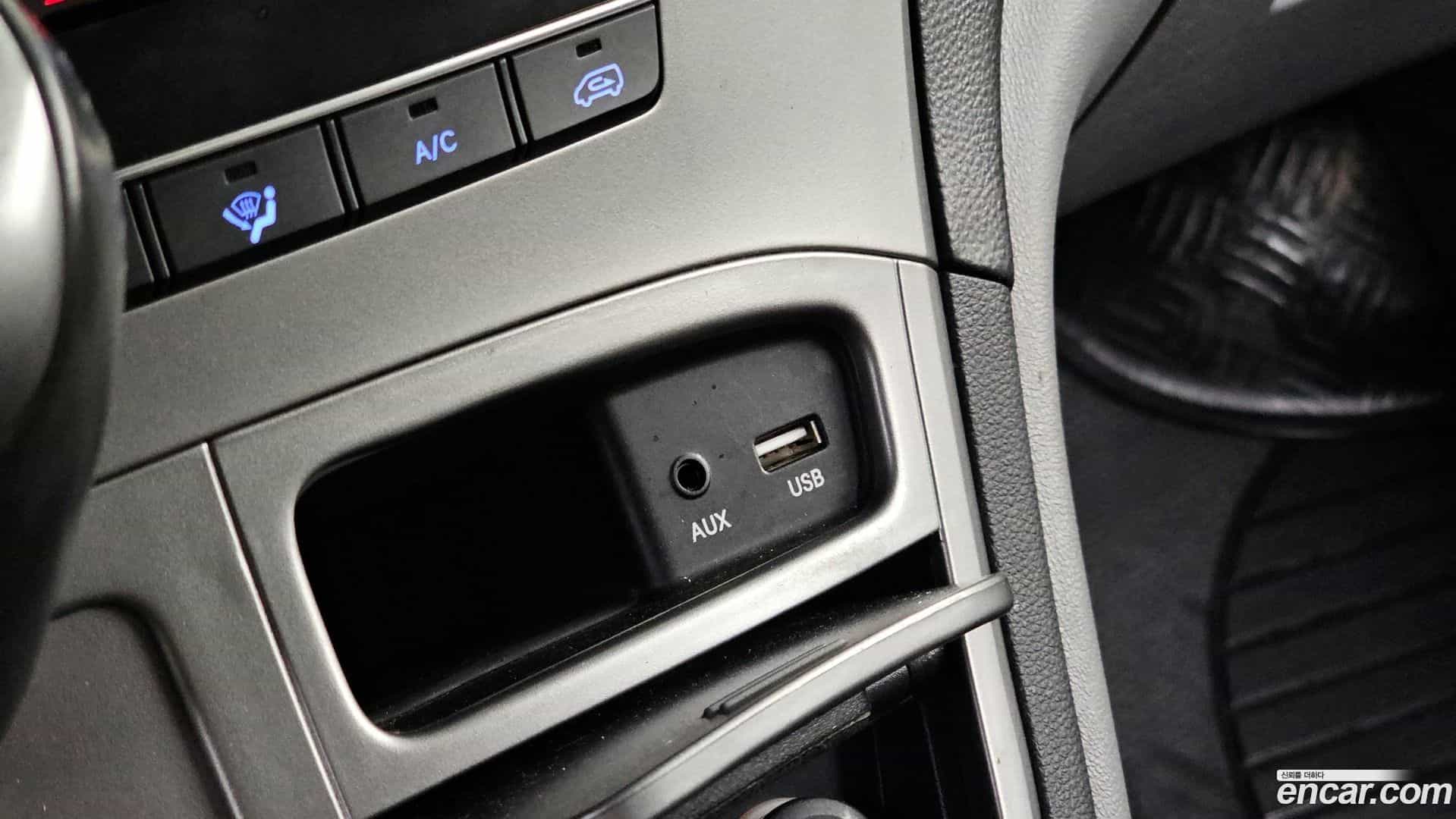 Starex Hyundai 2018.8-OPTION-044