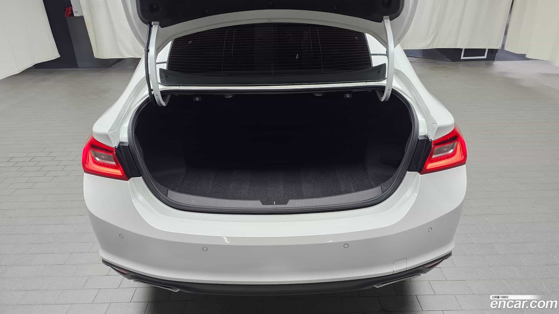 Malibu Chevrolet 2017.10-OPTION-019
