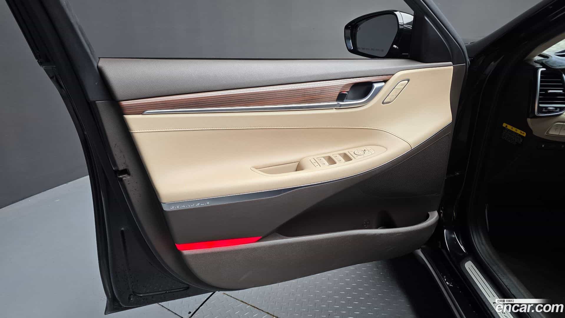 Grandeur Hyundai 2019.0-INNER-034