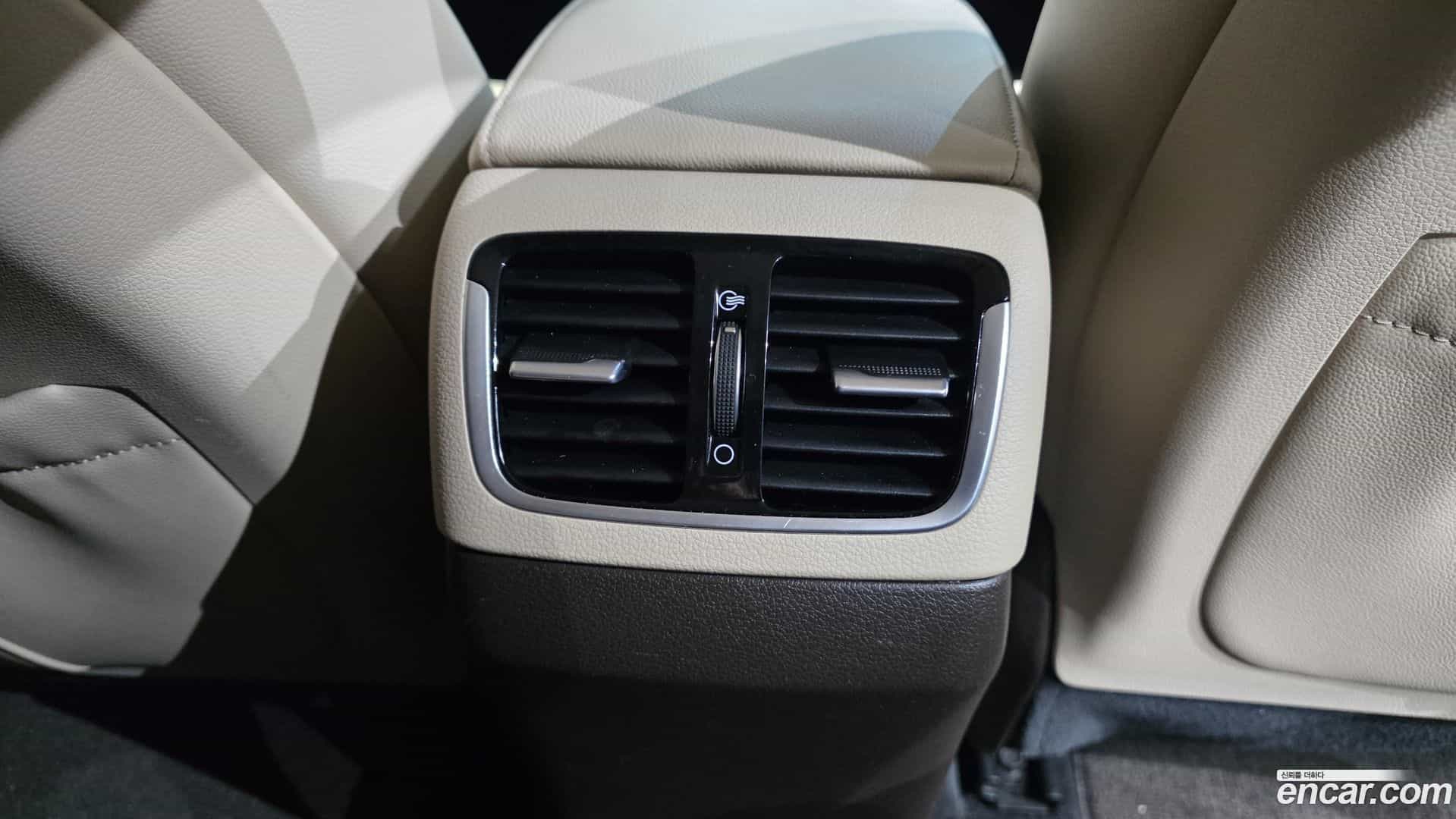 Grandeur Hyundai 2019.0-OPTION-046