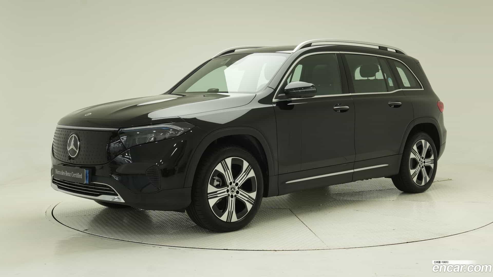 EQB Mercedes-Benz 2025.9-OUTER-001