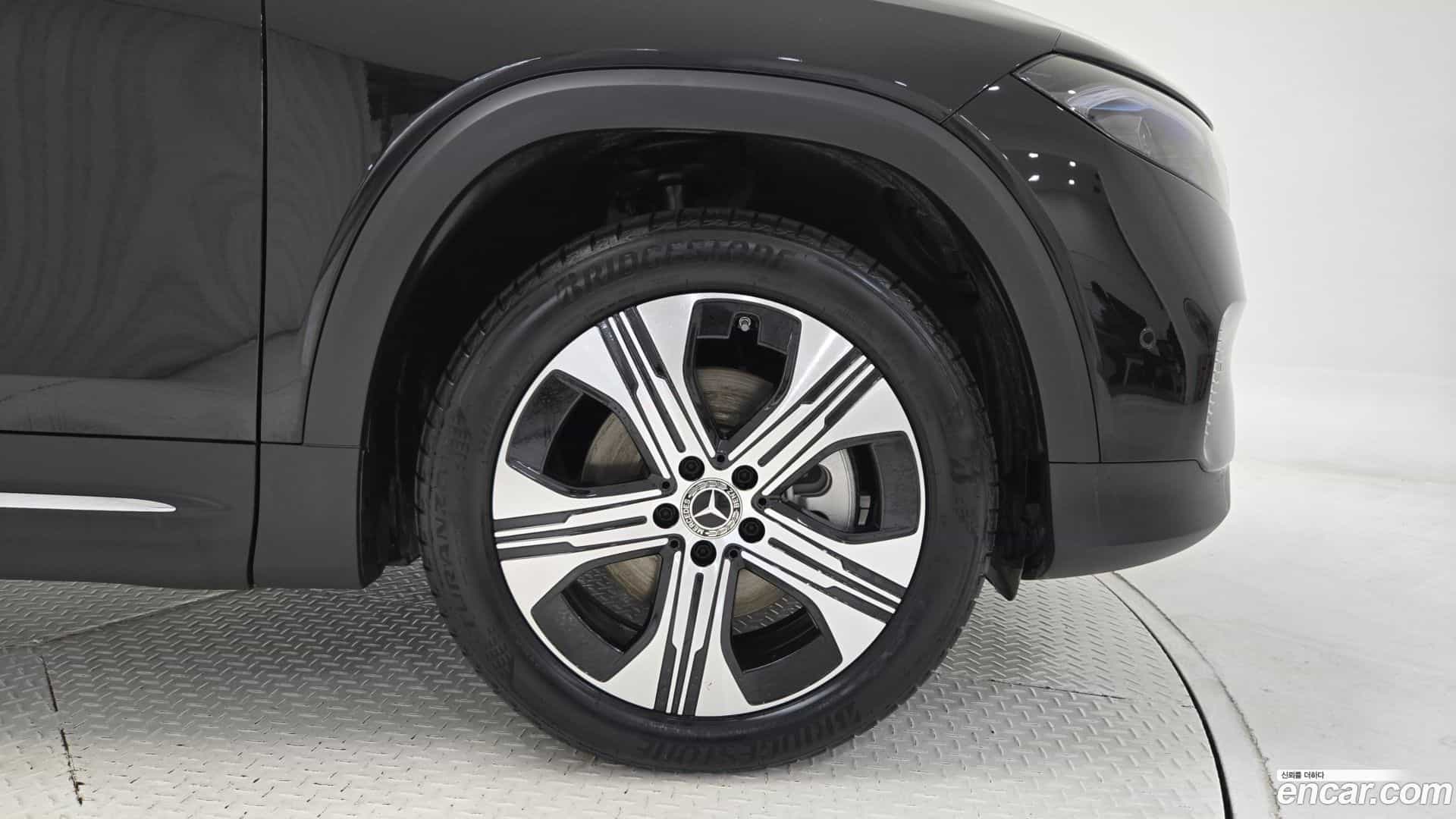 EQB Mercedes-Benz 2025.9-OUTER-005