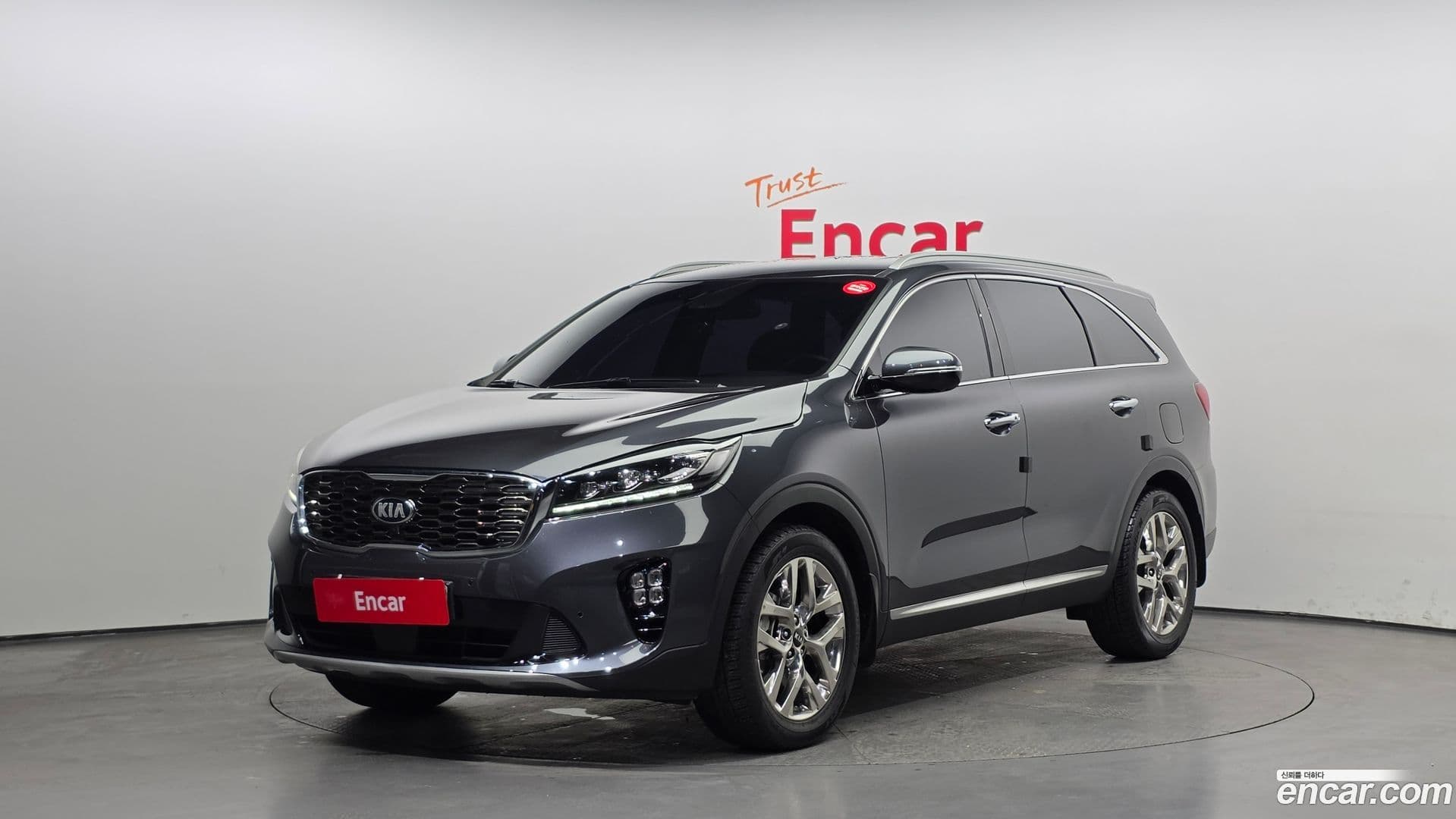Main__Slider__Photo:Sorento Kia 2019.7-0