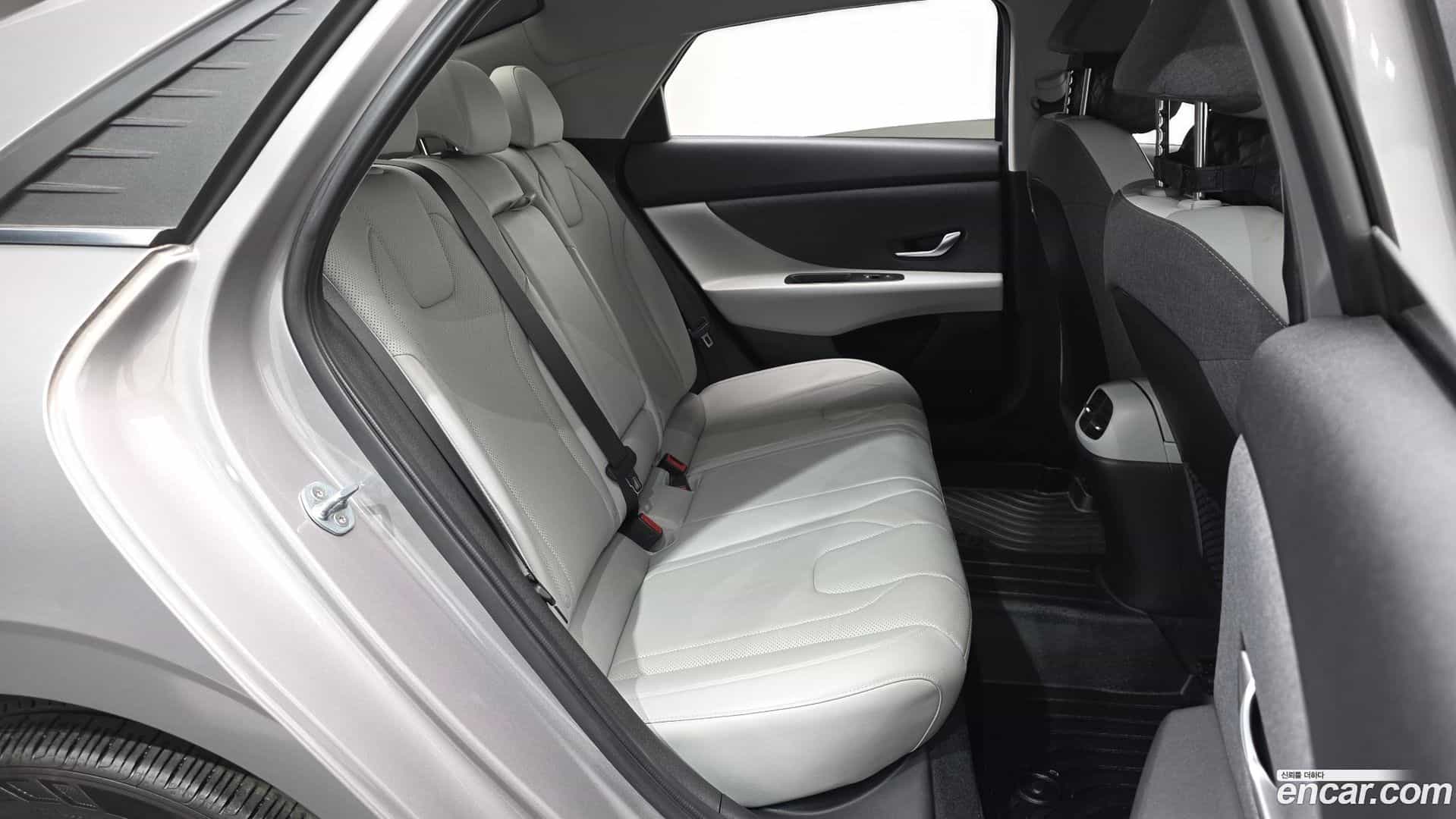 AVANTE Hyundai 2020.5-OPTION-016