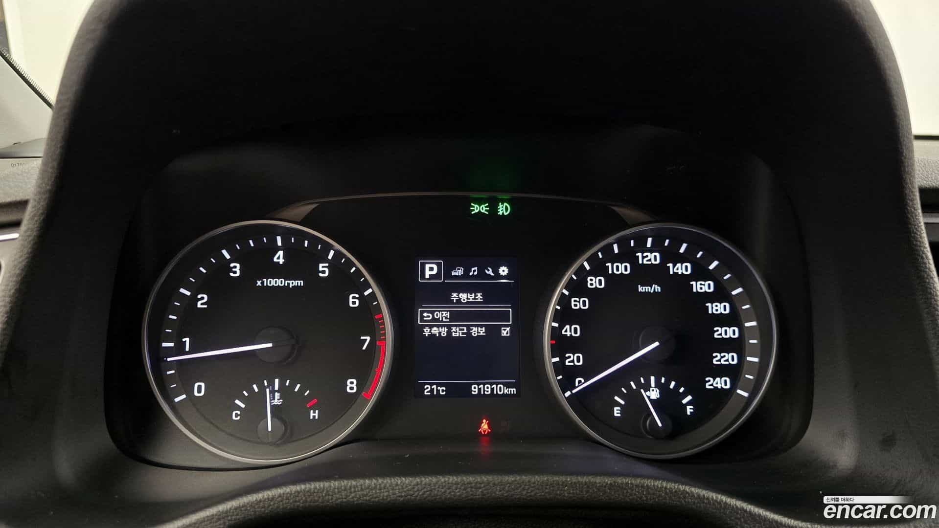 AVANTE Hyundai 2018.6-INNER-008