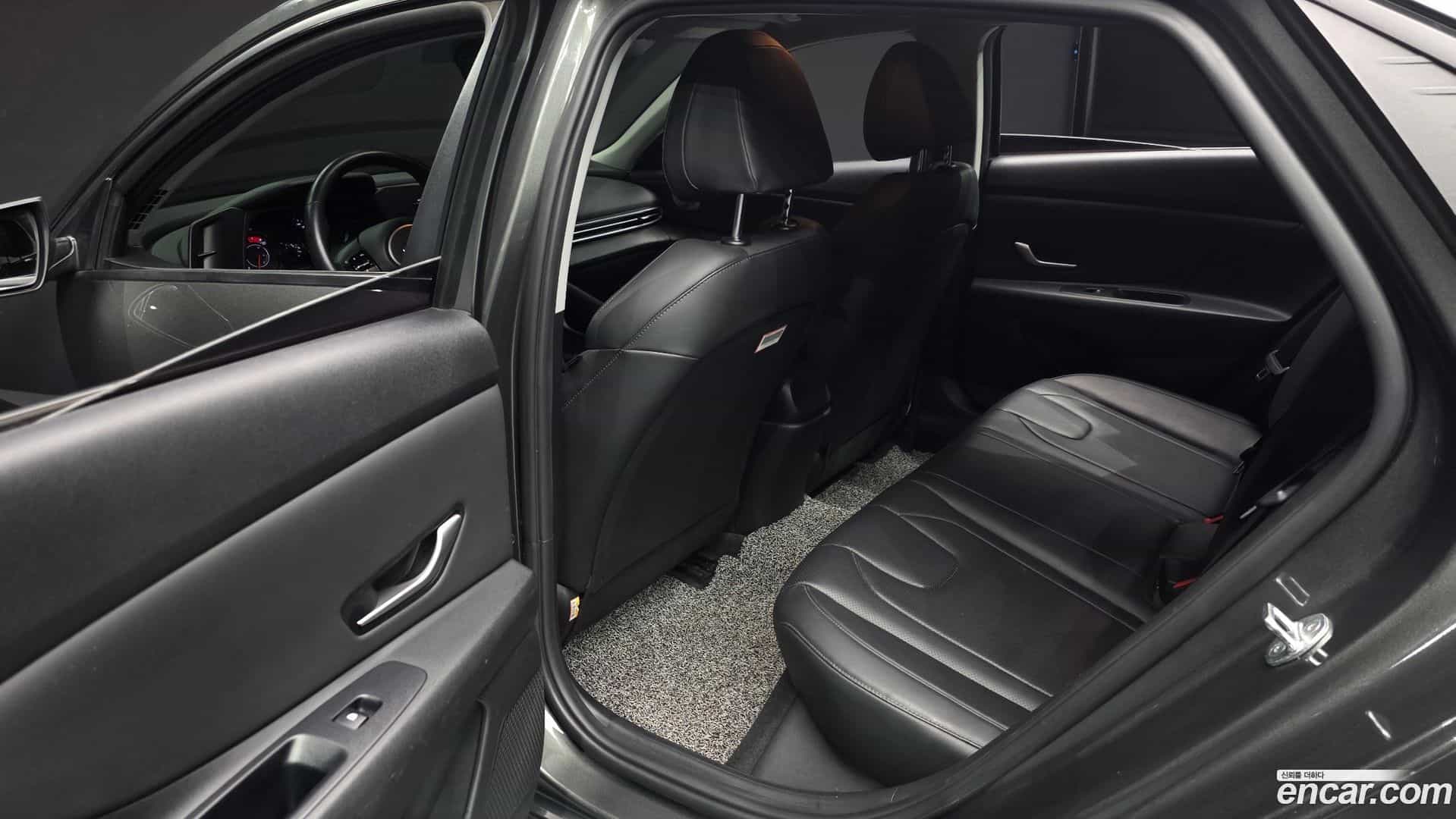 AVANTE Hyundai 2021.2-OPTION-015