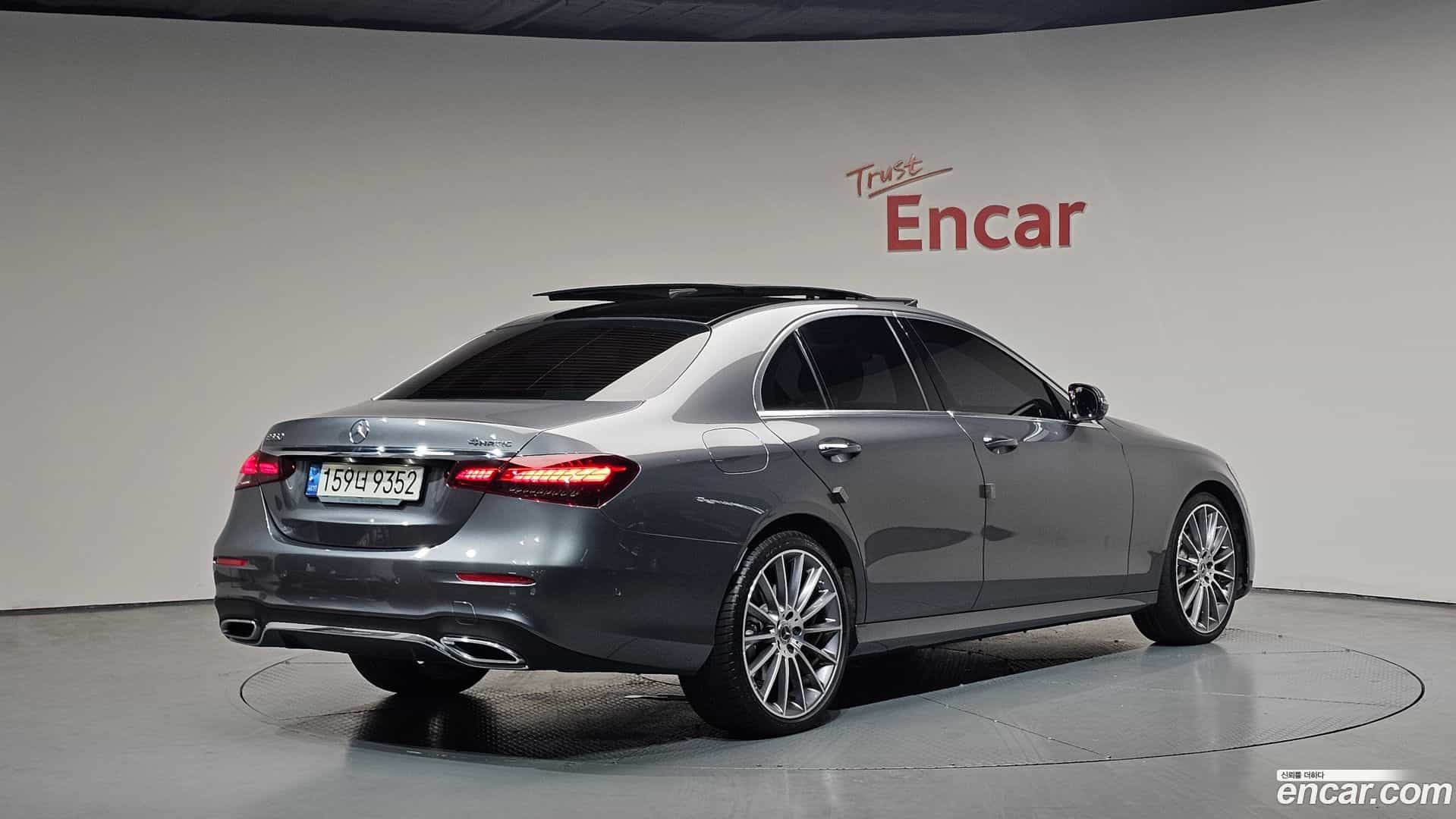 E-Class Mercedes-Benz 2022.3-OUTER-002