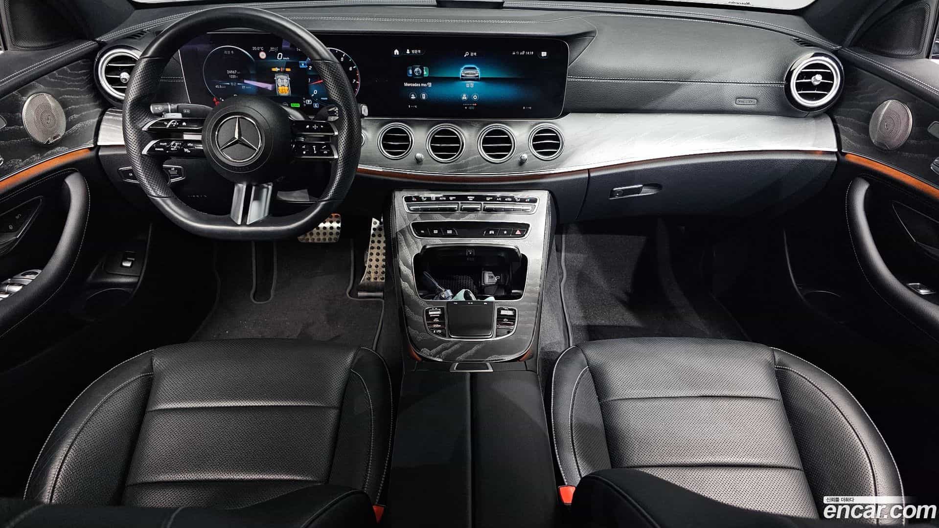 E-Class Mercedes-Benz 2022.3-INNER-007