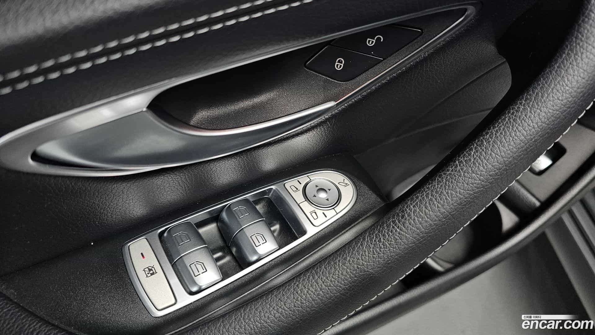 E-Class Mercedes-Benz 2022.3-OPTION-020