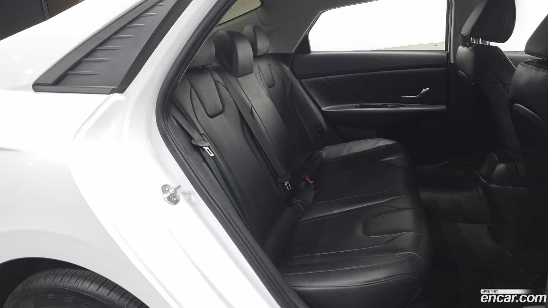 AVANTE Hyundai 2021.6-OPTION-015