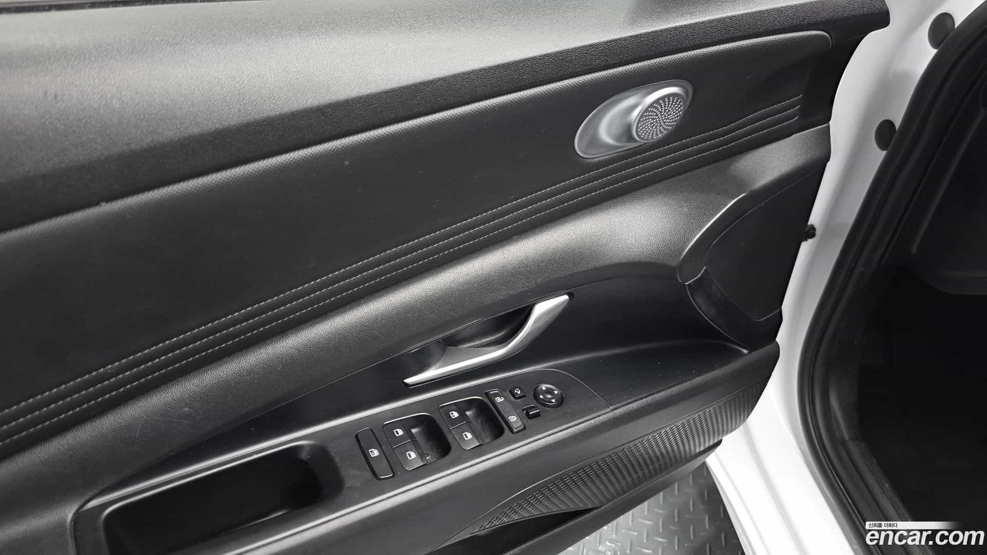 AVANTE Hyundai 2021.3-INNER-034