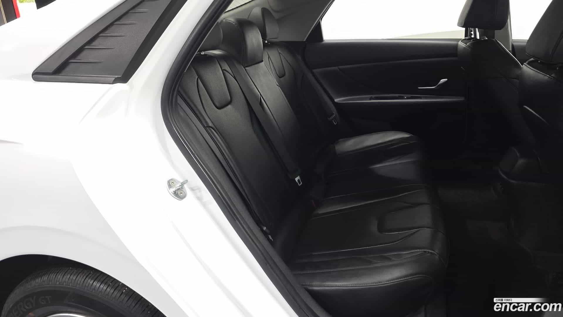 AVANTE Hyundai 2021.6-OPTION-015