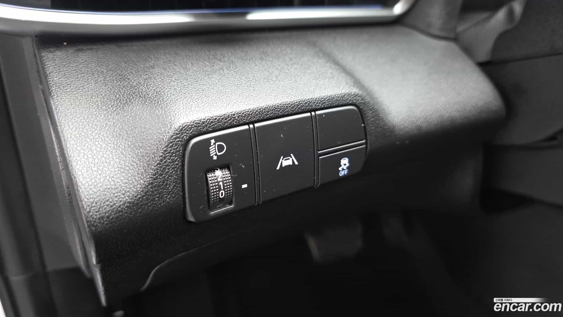 AVANTE Hyundai 2021.6-OPTION-040