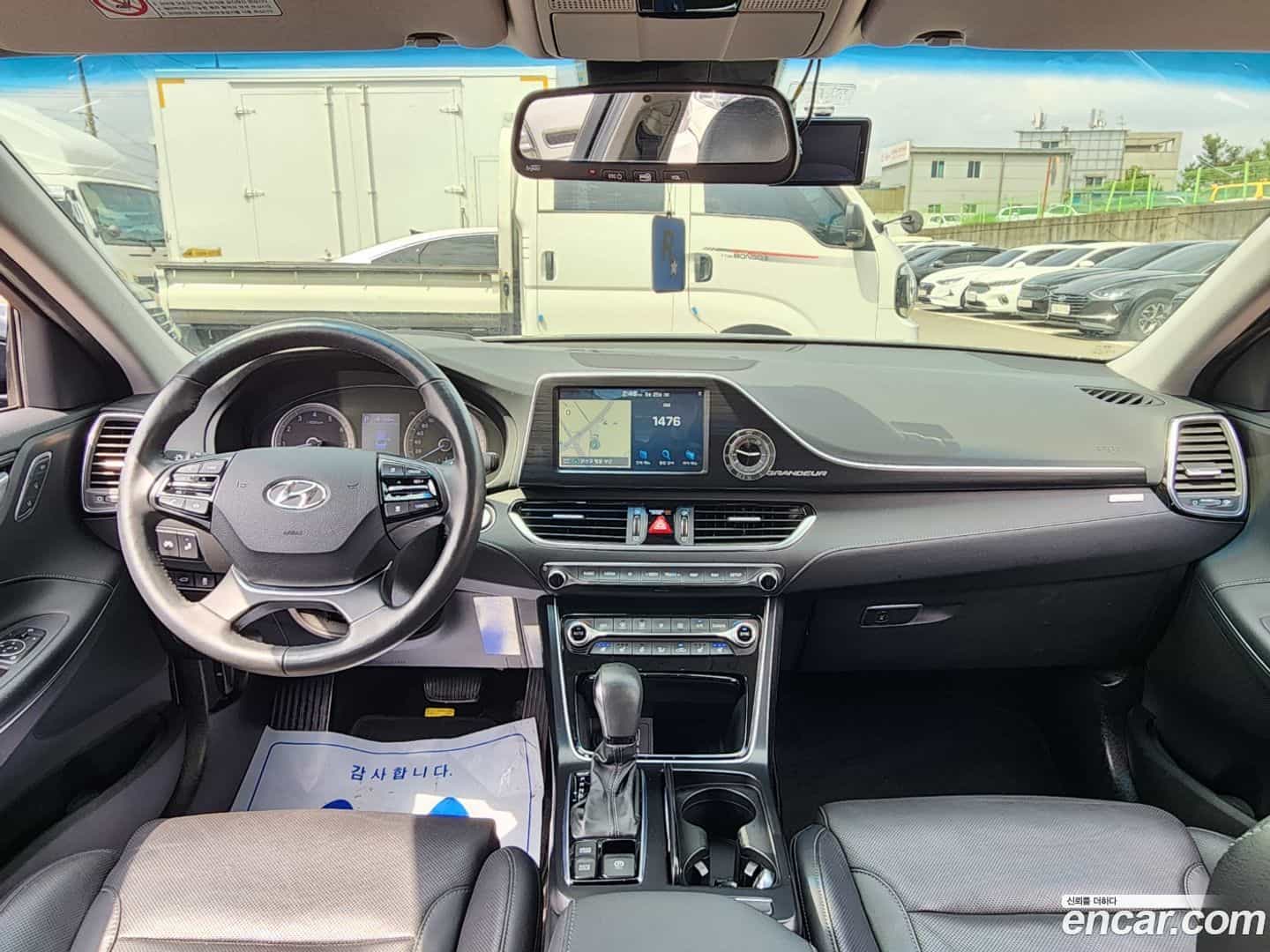 Grandeur Hyundai 2017.0-INNER-007