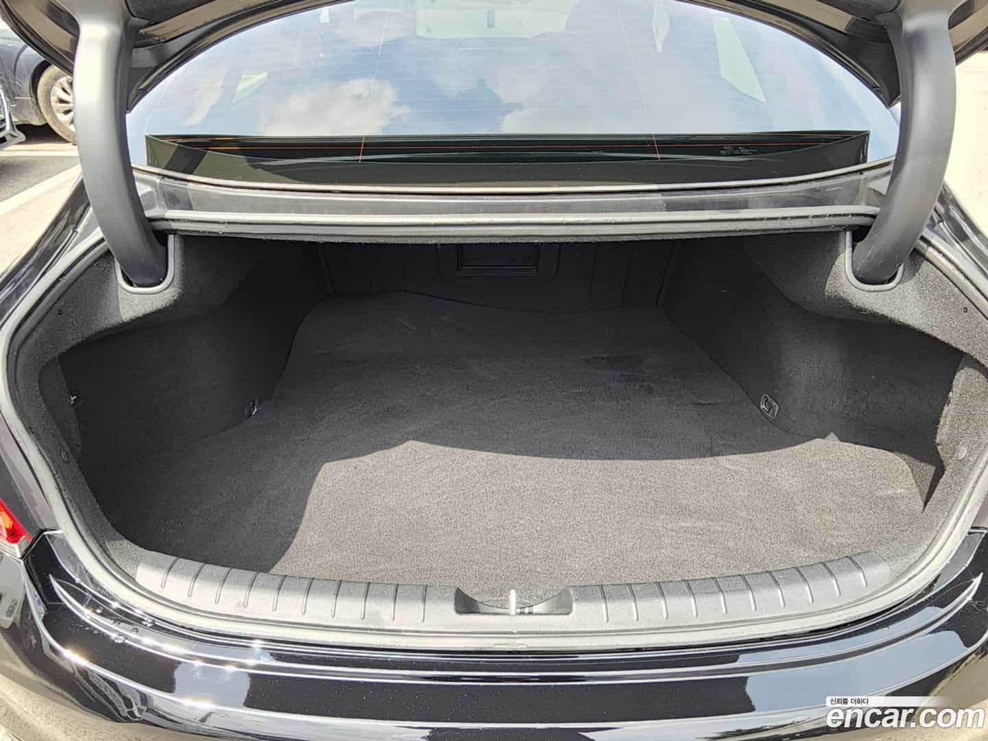 Grandeur Hyundai 2017.0-OPTION-024