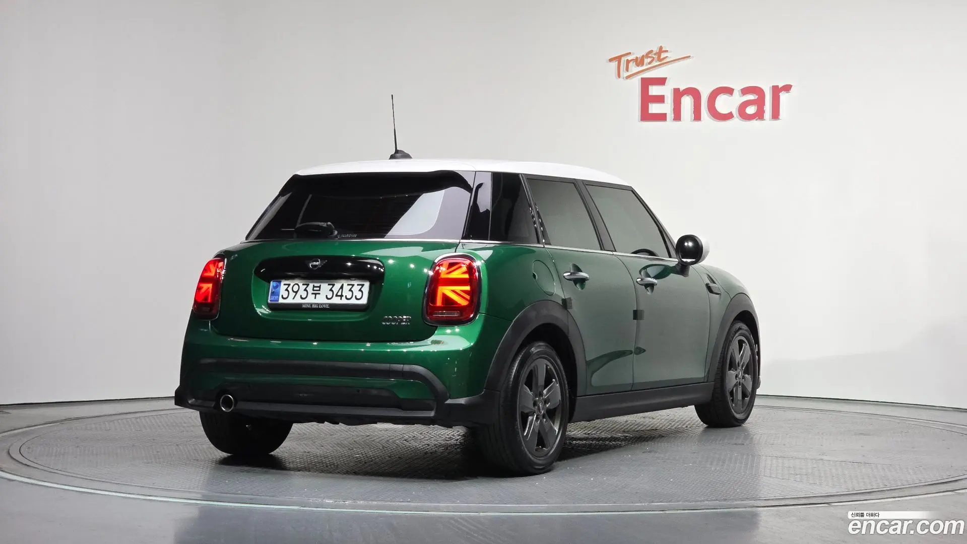 Main__Slider__Photo:Cooper Mini 2021.9-1