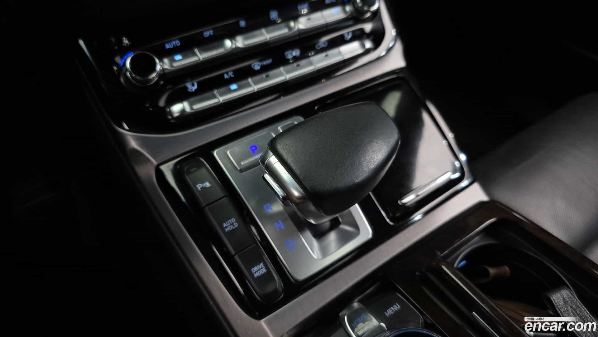 EQ900 Genesis 2016.6-INNER-009