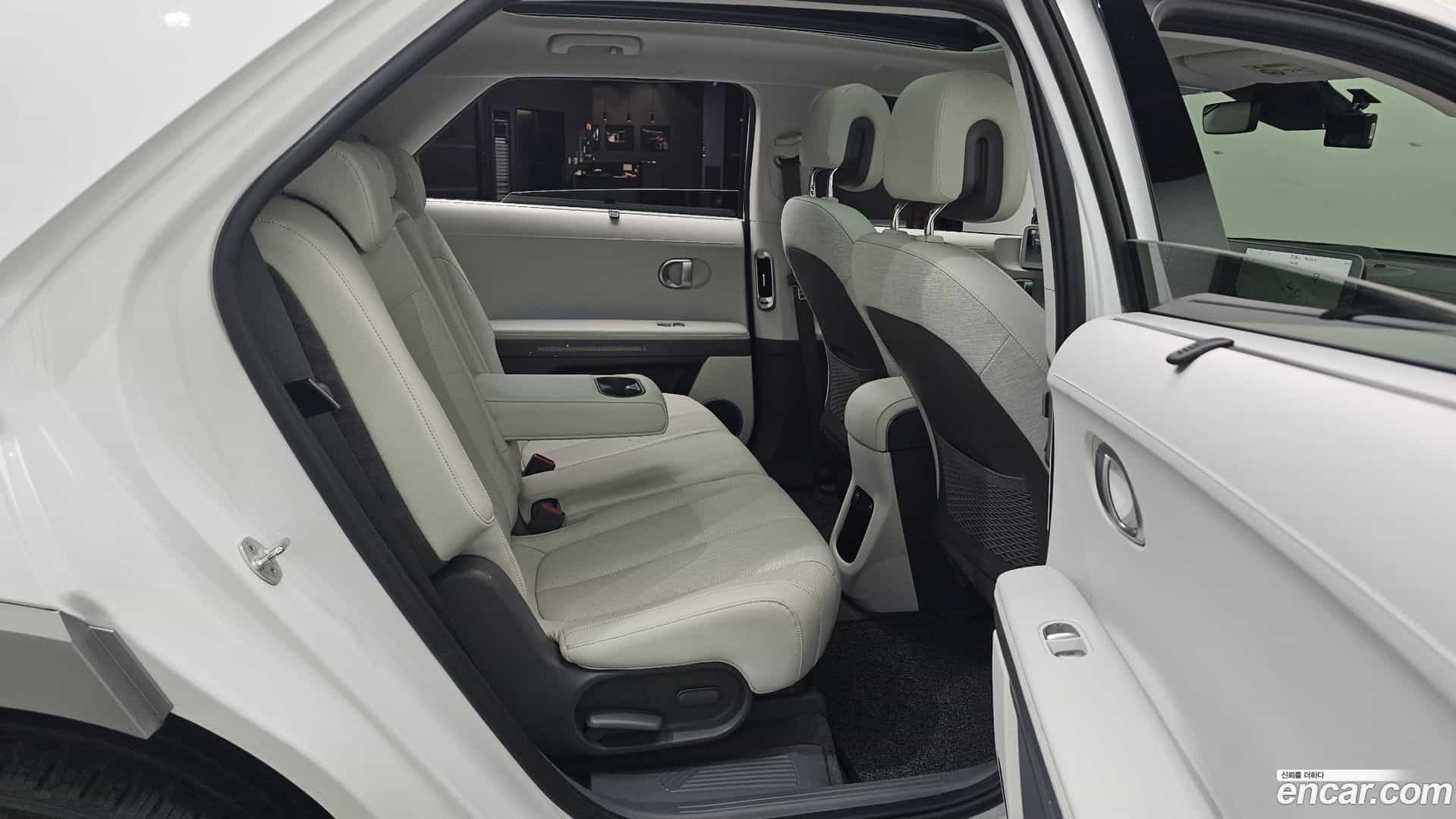 Ioniq5 Hyundai 2022.2-INNER-036