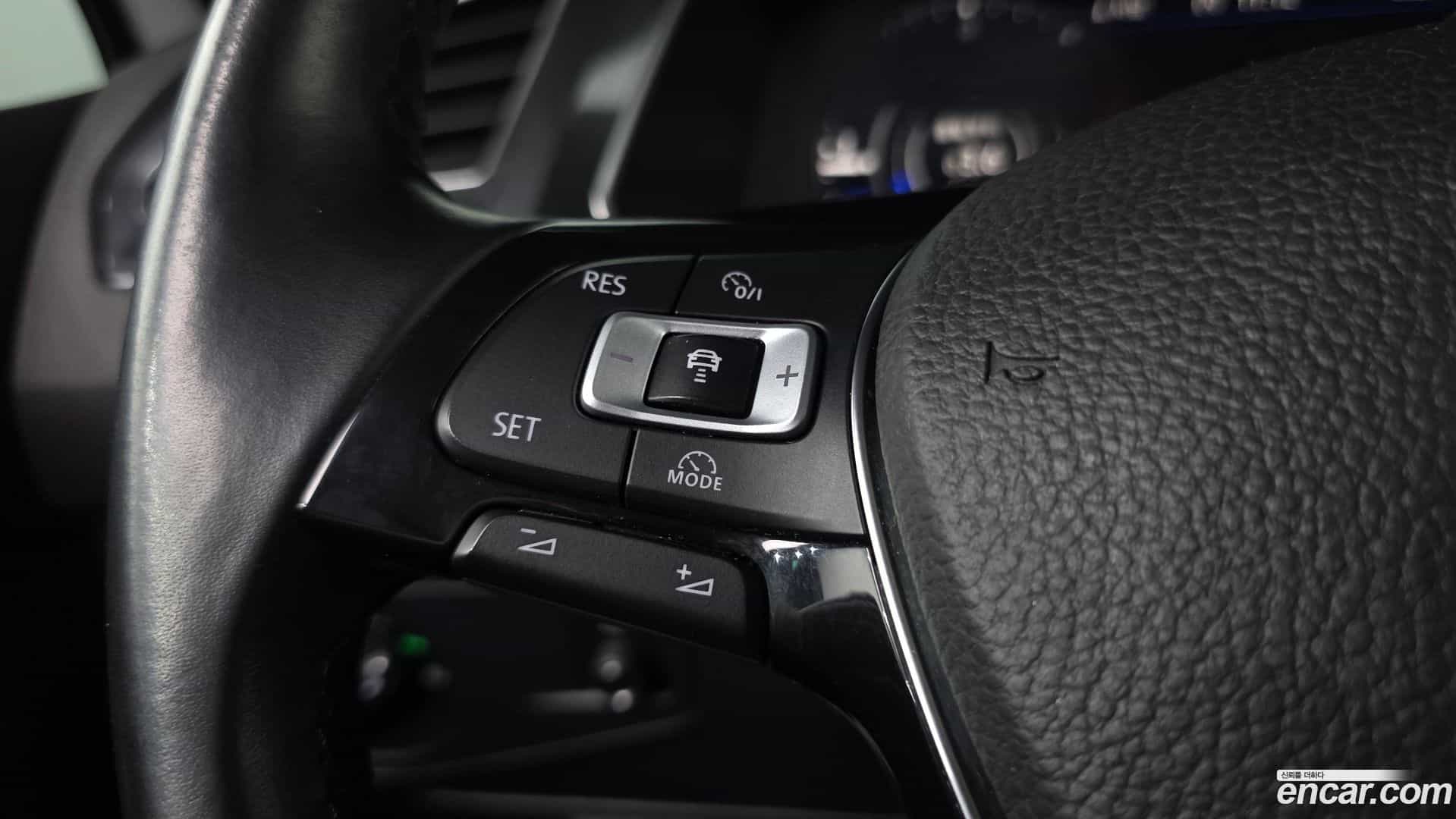 Tiguan Volkswagen 2018.6-OPTION-021
